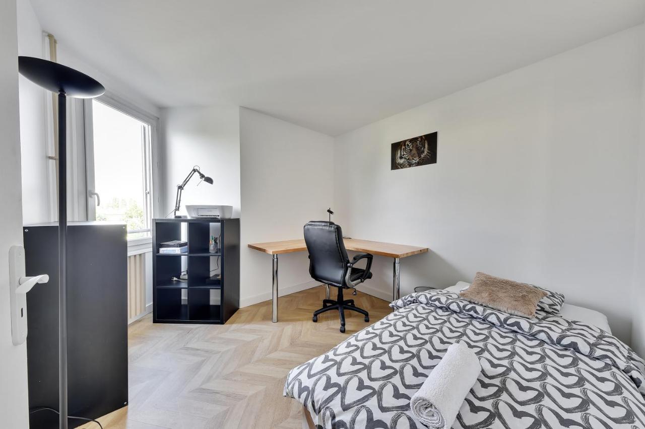 Chic Apart With Parking And Balcony Villeneuve-la-Garenne Exterior photo